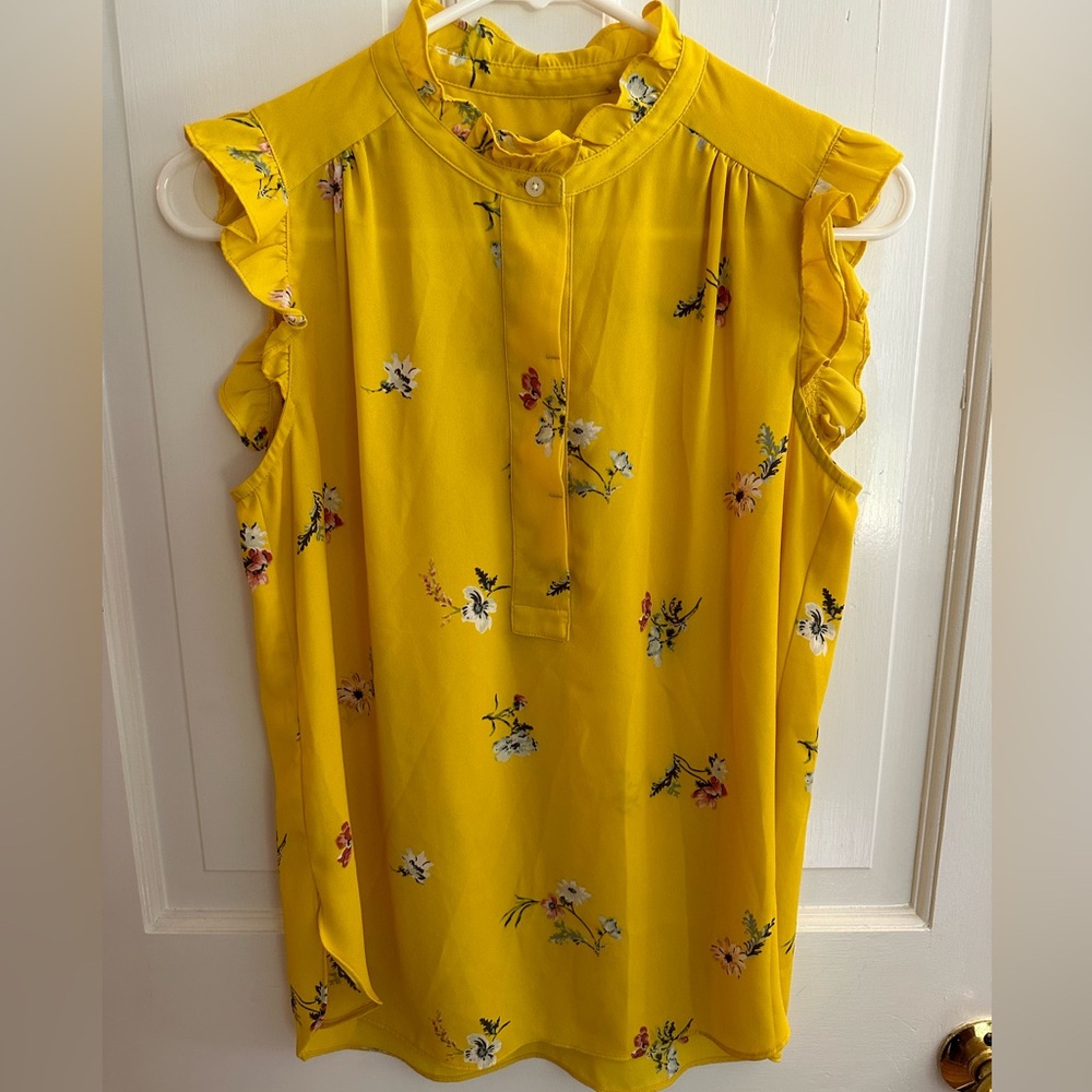 LOFT yellow flowered work shirt. XS.